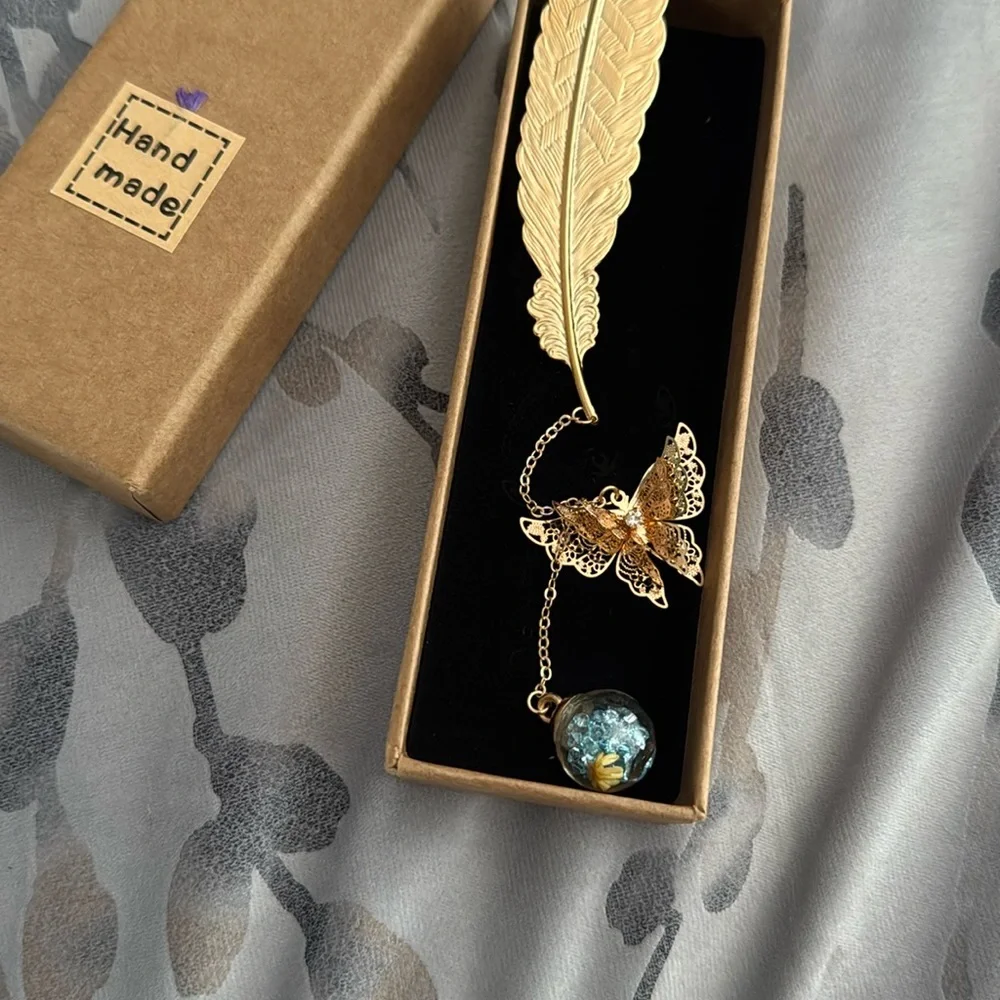 Bookmark Handmade Gold Feather and Butterfly - Picture 1 of 3